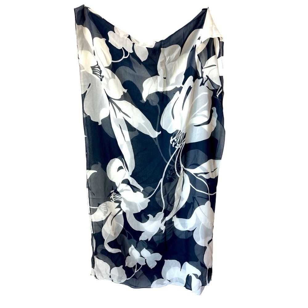 Ellen Tracy 💯 Silk Floral Black White Floral Scarf Career belt headscarf